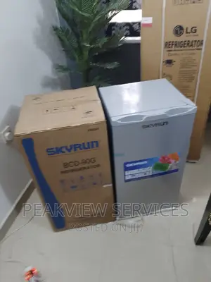 The New Skyrun Top Freezer Refrigerator With Shelves
