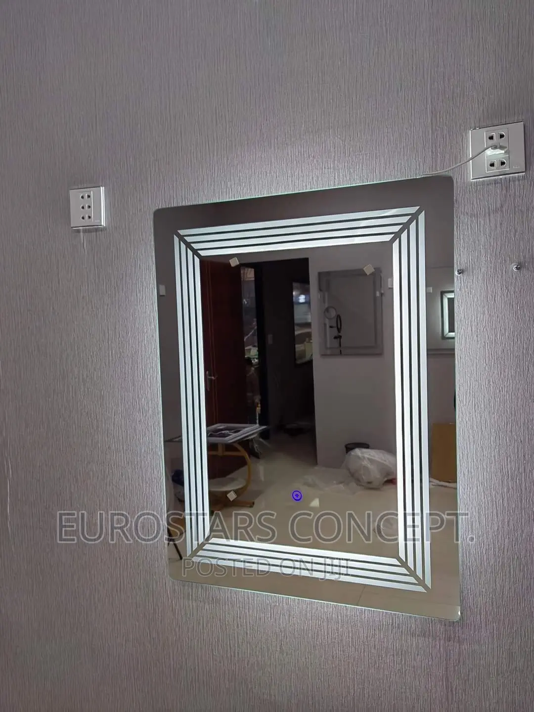 Square Sensor Lights Mirror