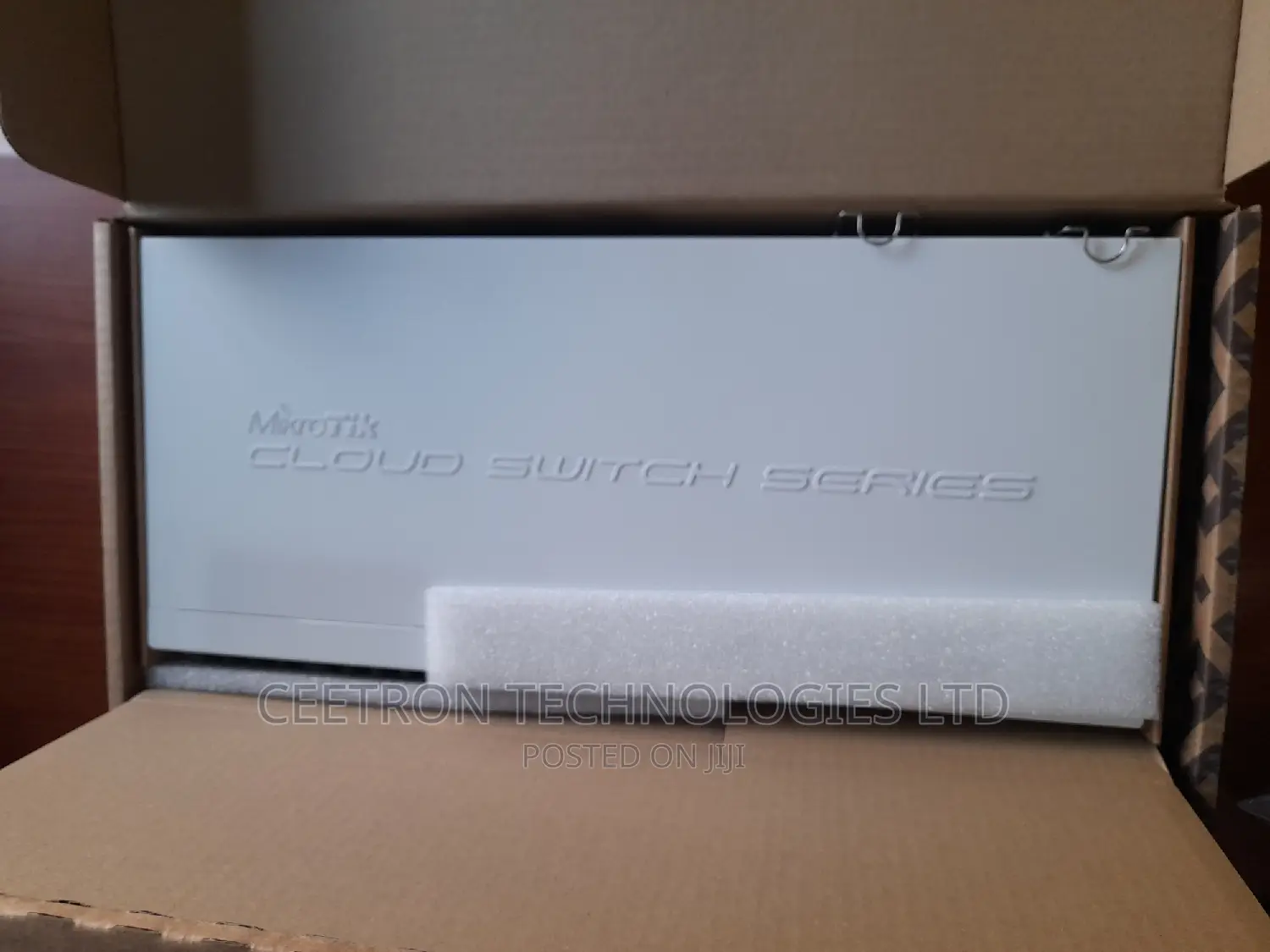 Mikrotik :Crs326-24s+2Q+Rm