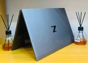 Laptop HP ZBook Firefly G8 16GB Intel Core I7 SSD 512GB