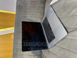 Laptop Apple MacBook Pro 2019 16GB Intel Core i9 SSD 512GB