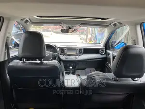 Toyota RAV4 2017 Blue