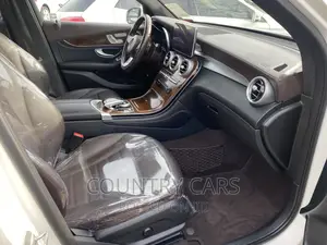 Mercedes-Benz GLC-Class 2017 White