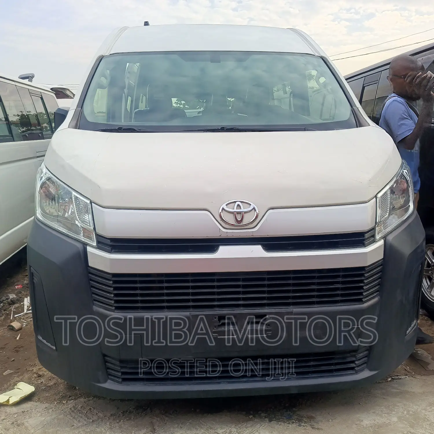 Toyota HiAce 2021 White