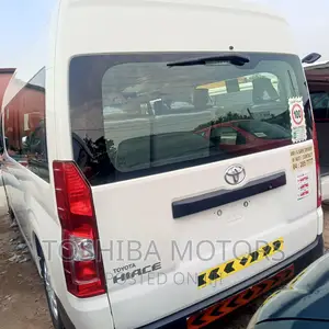 Toyota HiAce 2021 White