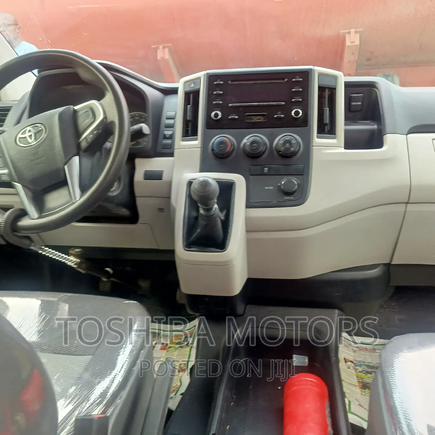 Toyota HiAce 2021 White