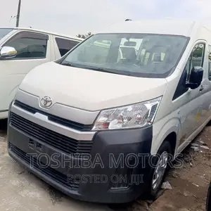 Toyota HiAce 2021 White