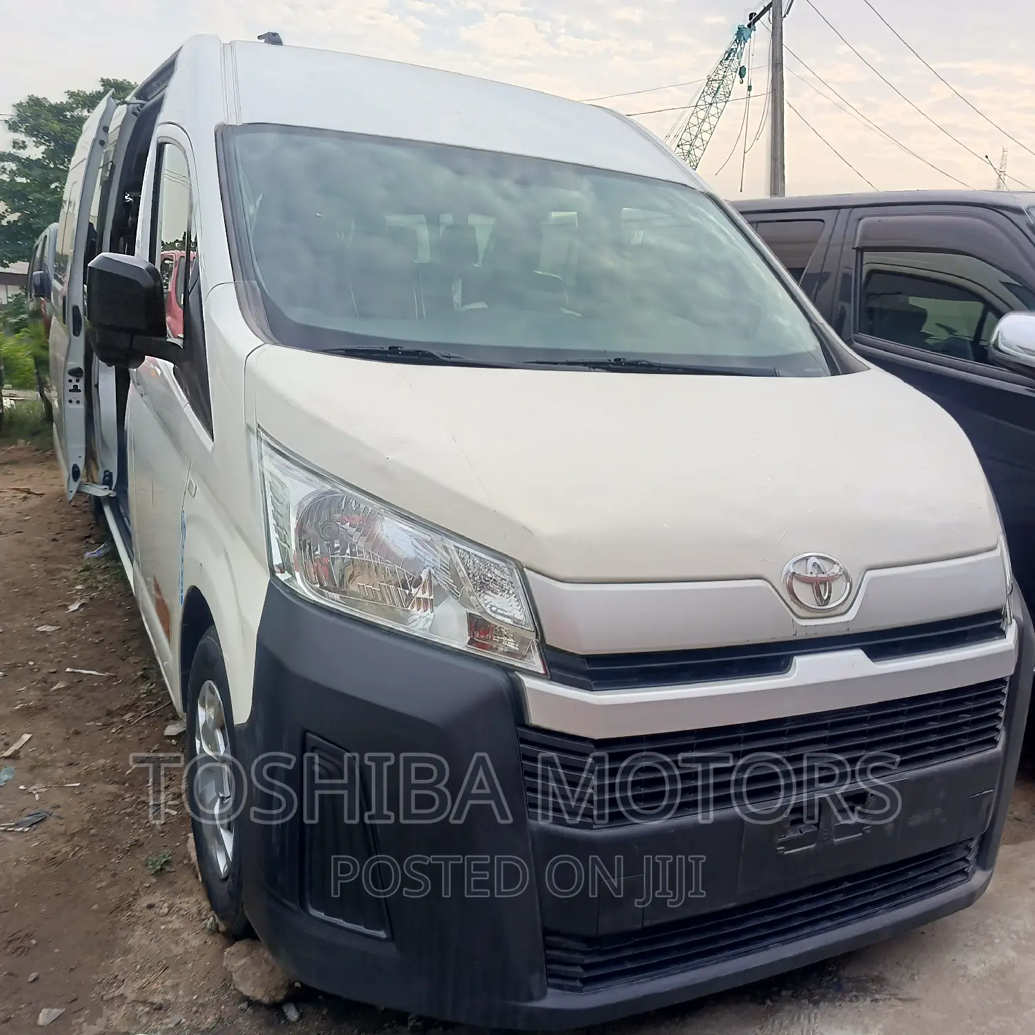 Toyota HiAce 2021 White