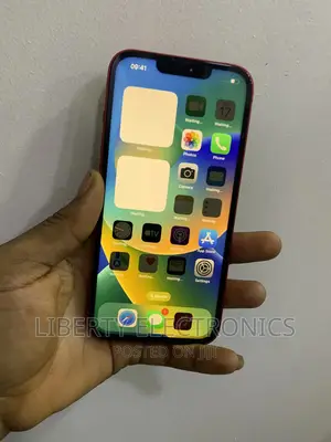 Apple iPhone 13 128 GB Red
