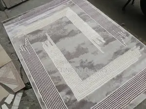 High Quality Turkish Center Rug Carpet Cream Color Design5×7