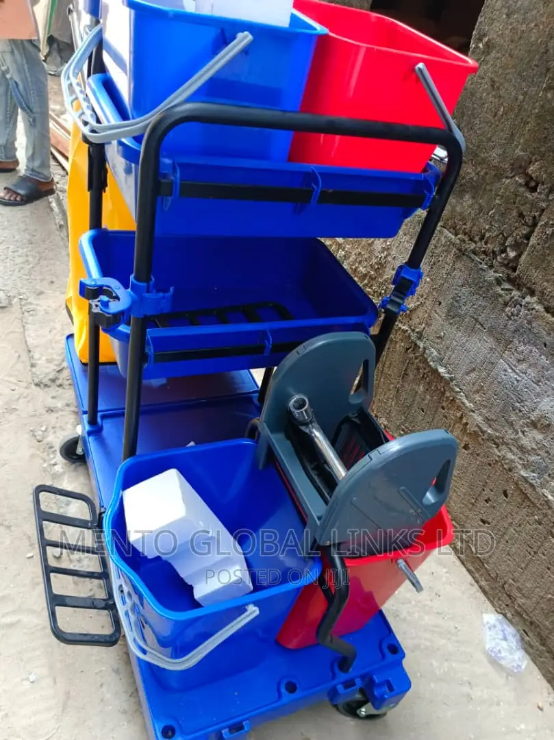 Cleaniing Cart or Cleaning Troly