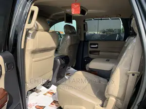 Toyota Sequoia Platinum w/FFV 4x4 2018 Black