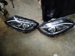 C300 2017 Complete Set of Headlights