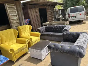 Modern Standard Chesterfield Sofa Set. With Center Table