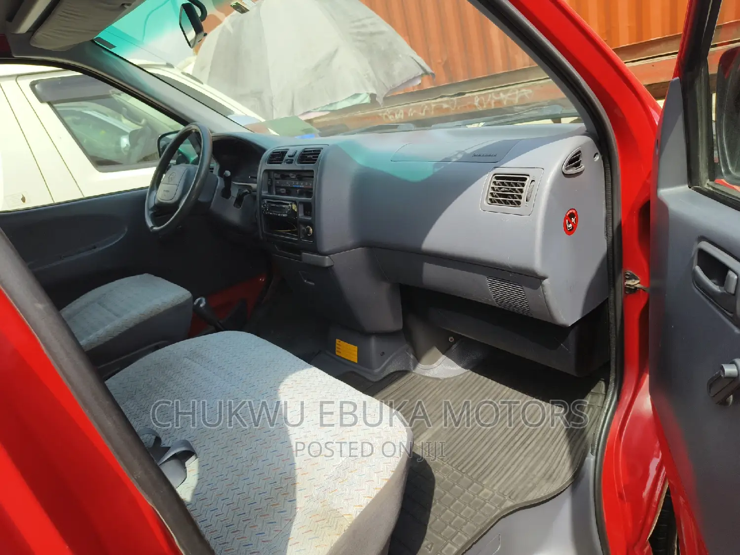 Toyota HiAce 2002 Red