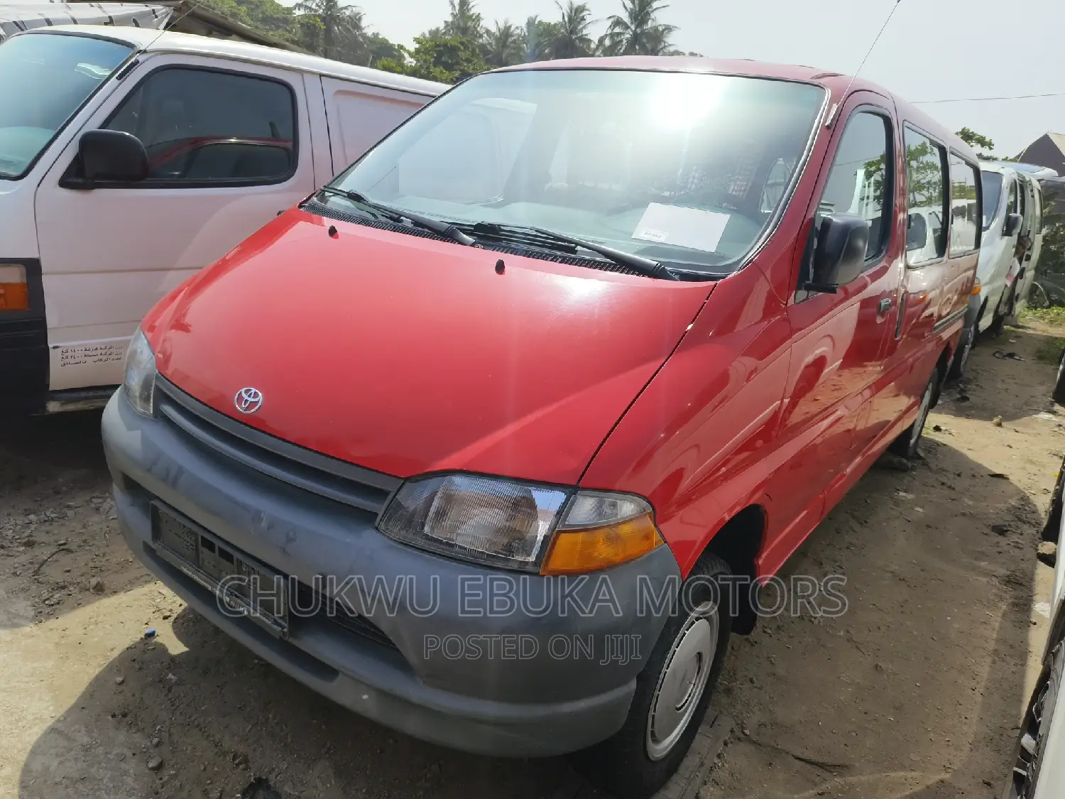Toyota HiAce 2002 Red