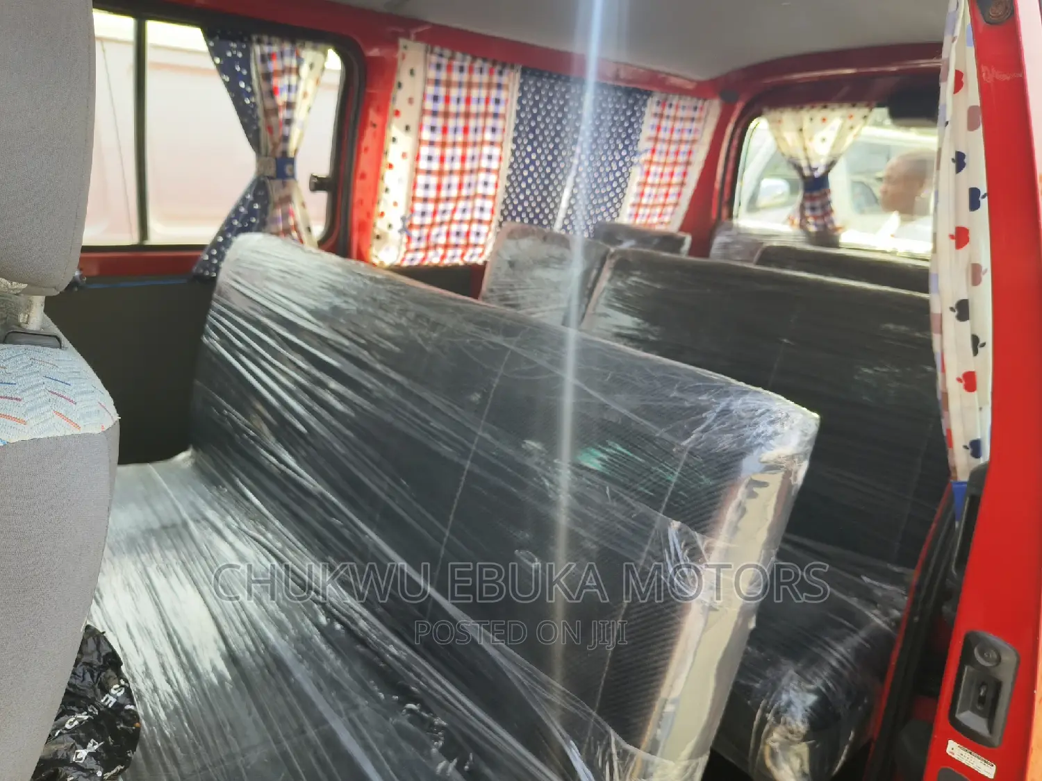 Toyota HiAce 2002 Red