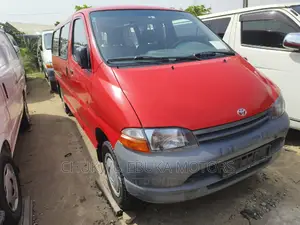 Toyota HiAce 2002 Red