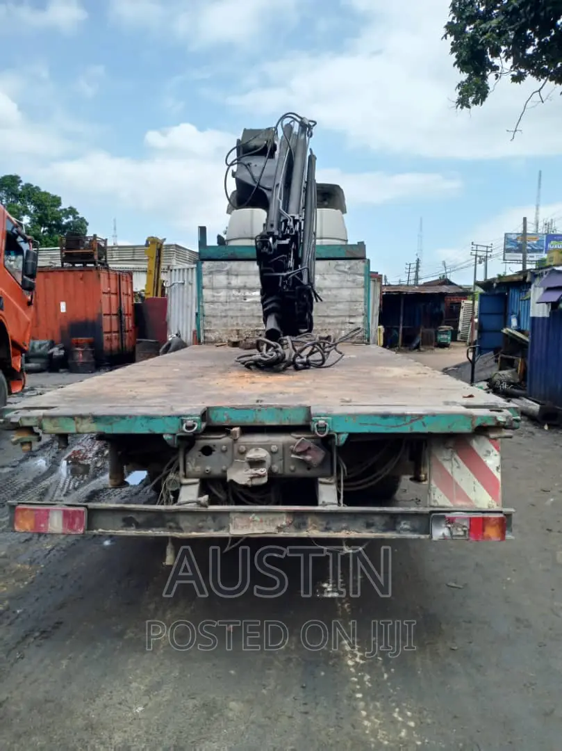Self-Loader, Payloader and Forklifts for Hire