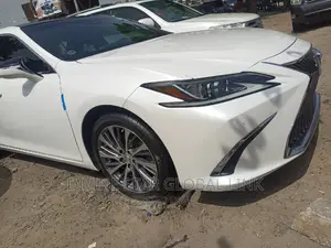 Lexus ES 350 Luxury 2020 White