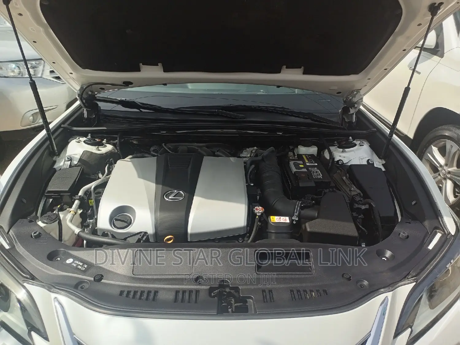 Lexus ES 2020 White