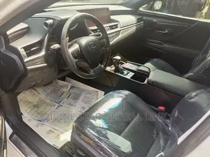 Lexus ES 2020 White