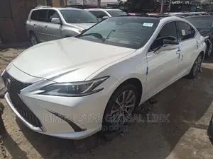 Lexus ES 2020 White