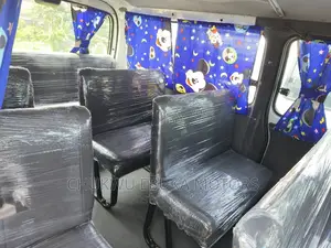 Toyota HiAce 2001 White