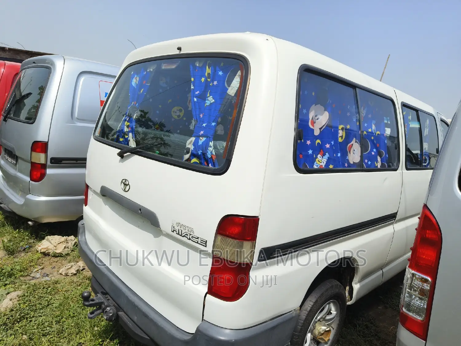 Toyota HiAce 2001 White