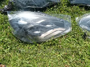 Complete Head Lamp Porche Cayanne 2016 Matrix