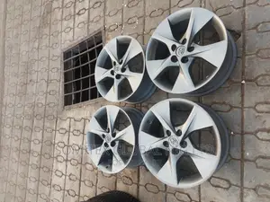 2013 Camry Sport Rim18