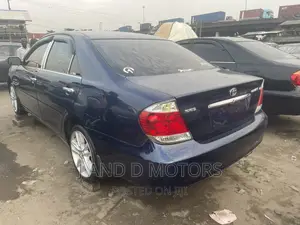 Toyota Camry 2004 Blue