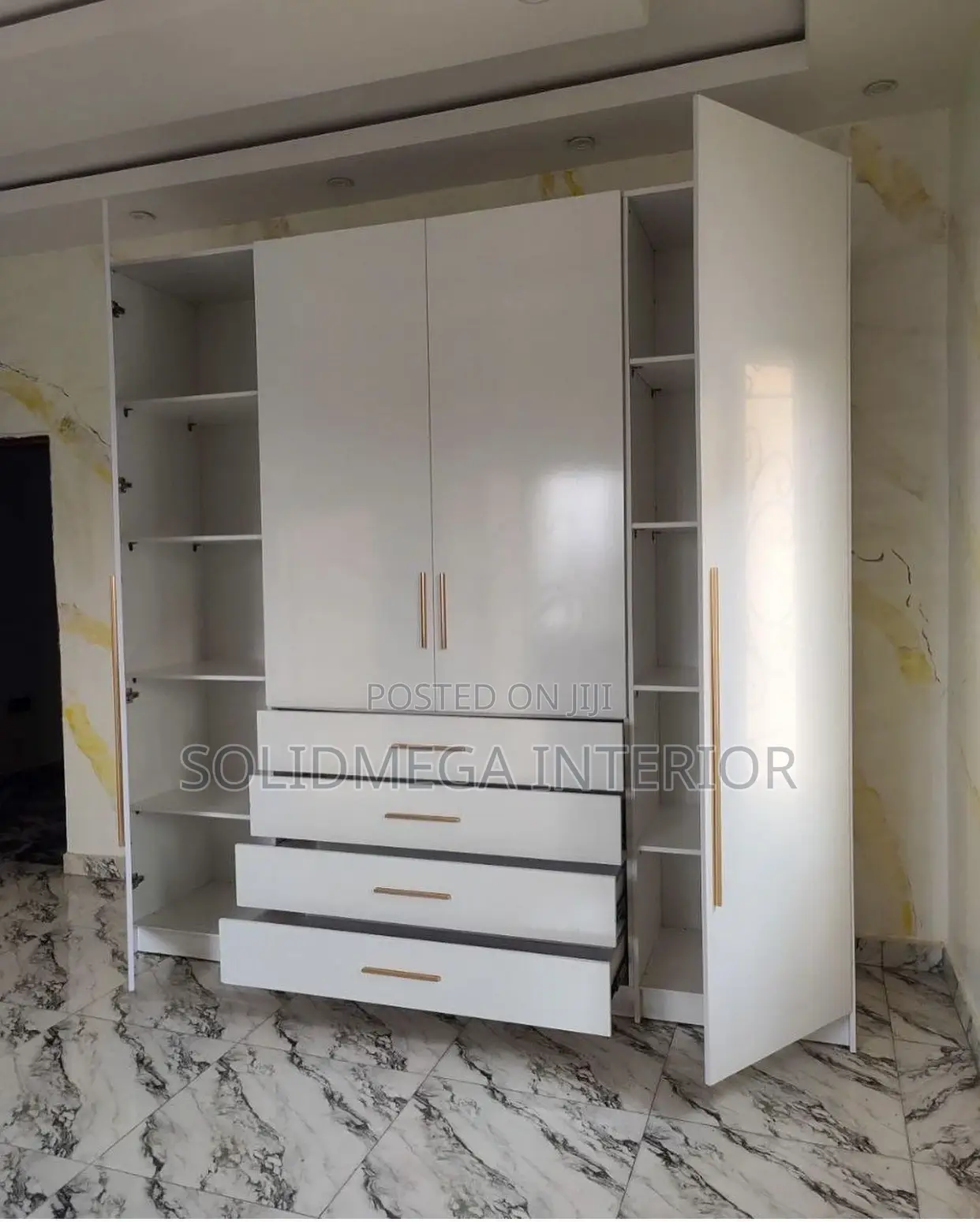Solid Interior Wallrobe
