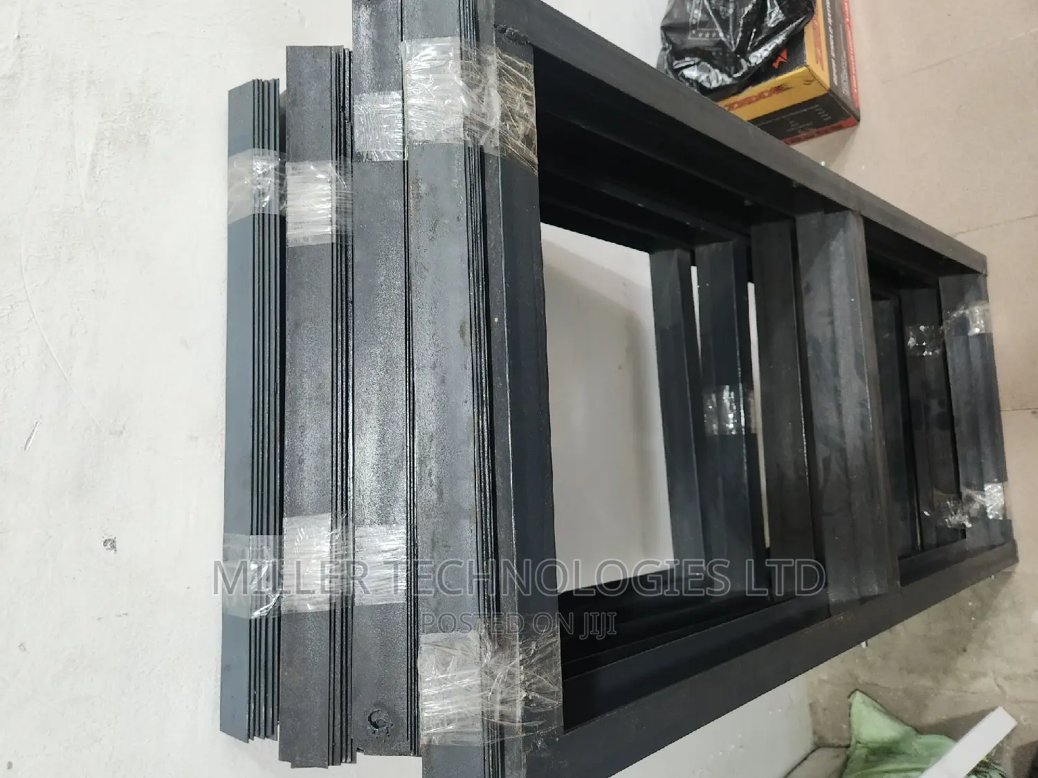 Battery Rack for 4 Batteries