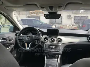 Mercedes-Benz GLA 250 SV Premium 2014 Blue