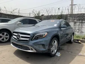 Mercedes-Benz GLA 250 SV Premium 2014 Blue