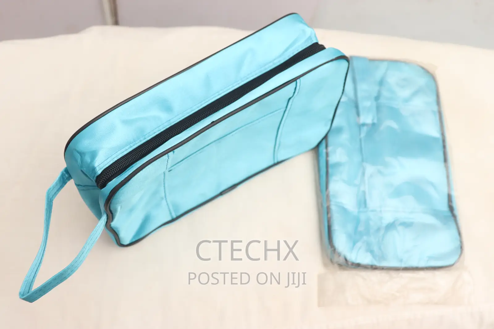 WATERPROOF CLIPPER Bag. Blue