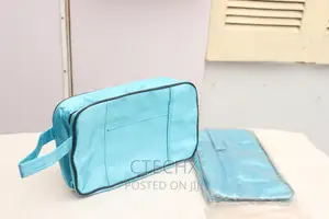 WATERPROOF CLIPPER Bag. Blue
