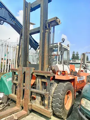 Karlma Forklift 22 Tons