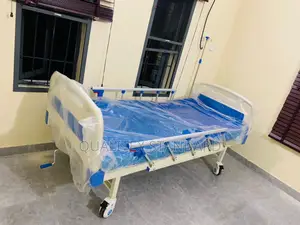 Fully Equipped Hospital Bed Single Crank
