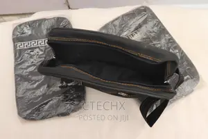Toiletries/Clipper Bag Black