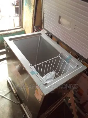 Snowsea Freezer,Model No:.Bd-208. Color: Silver