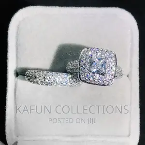 18karat White Gold Plated Luxury Female Wedding Rings
