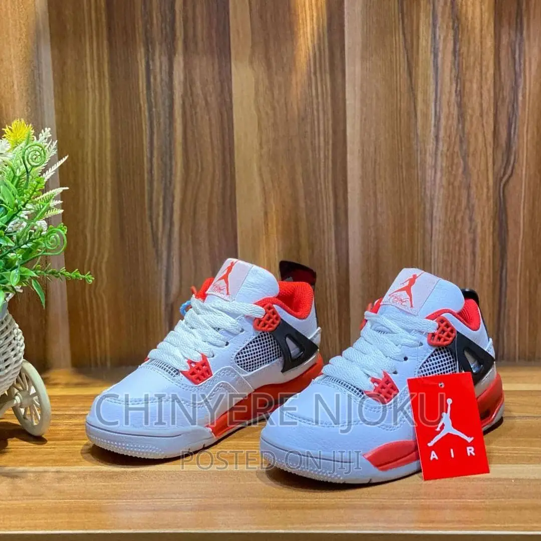Men's Canvas Shoes