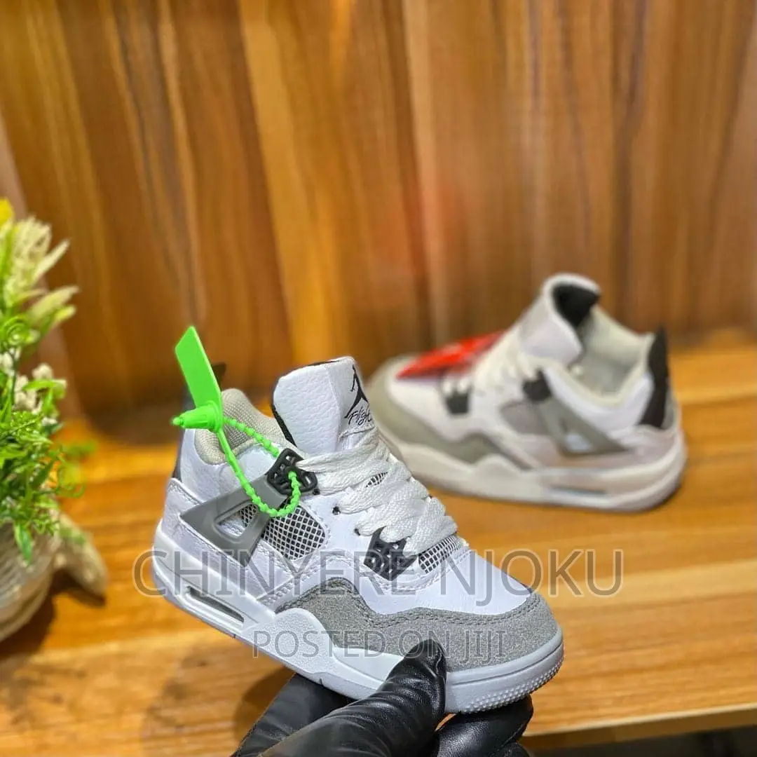 Men's Canvas Shoes