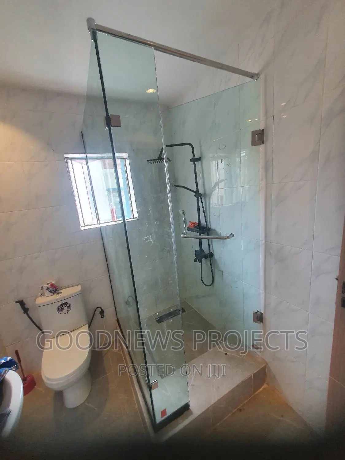 Frameless Hinge Bath Cubicle