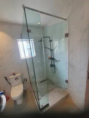 Frameless Hinge Bath Cubicle
