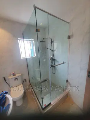 Frameless Hinge Bath Cubicle