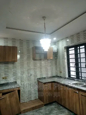 Furnished 4bdrm Townhouse / Terrace in Unilag Estate Magodo for rent