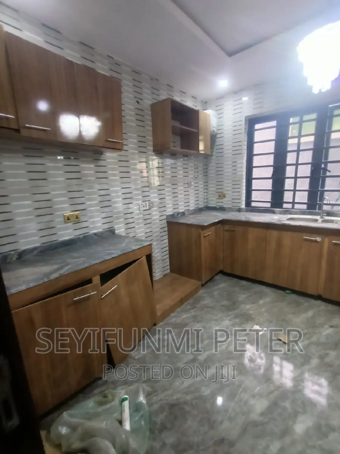 Furnished 4bdrm Townhouse / Terrace in Unilag Estate Magodo for rent